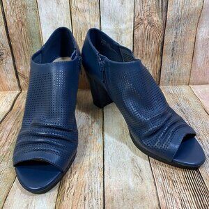 Bella Vita Bella Vita Women's Liza Platform Sz7